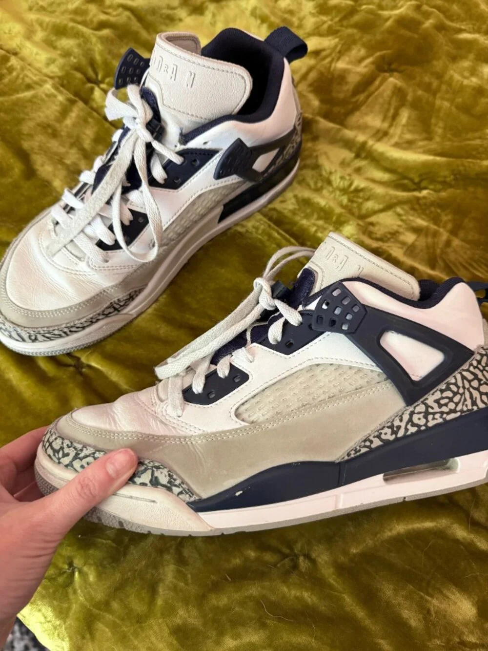 Nike Jordan Spizike Low in White Midnight Cement Grey Colorway